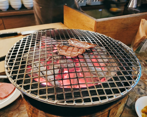 불판 위의 우설